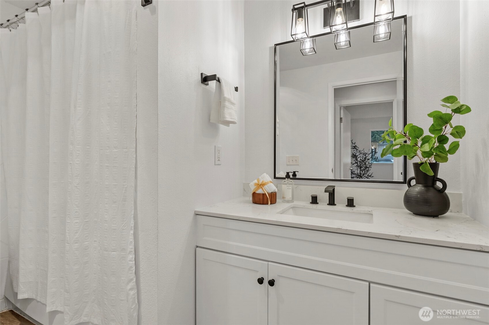 property viewer photo 5