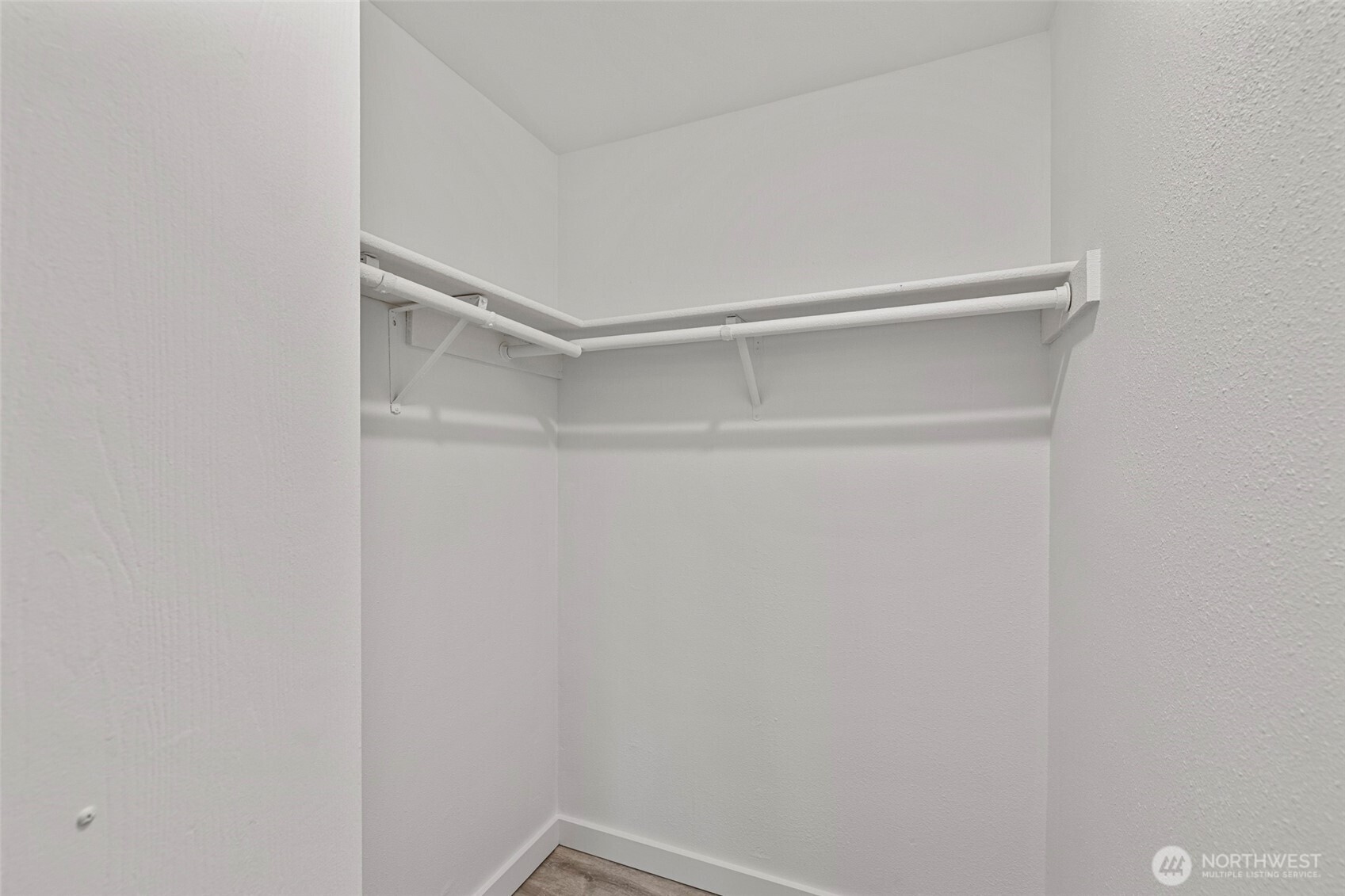 property viewer photo 9