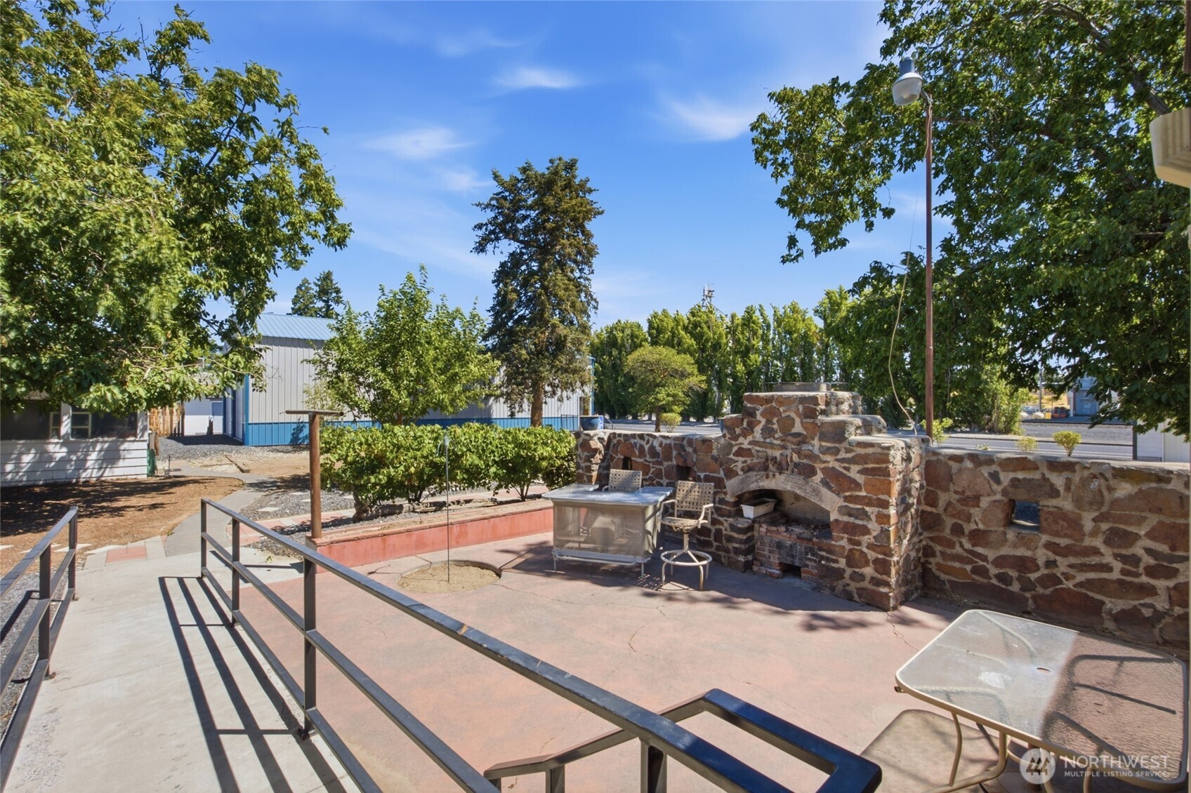 main property photo 30