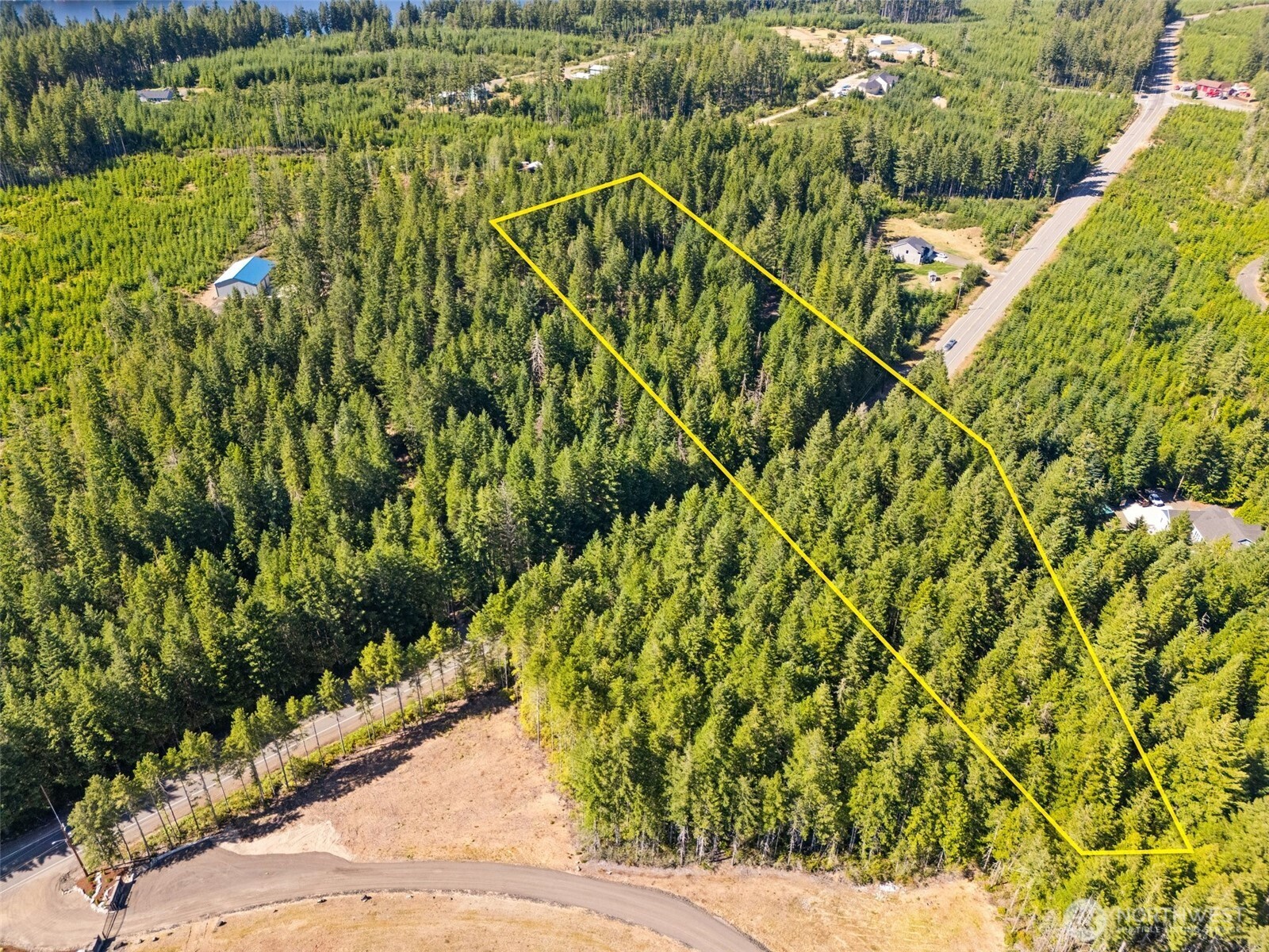 main property photo 6