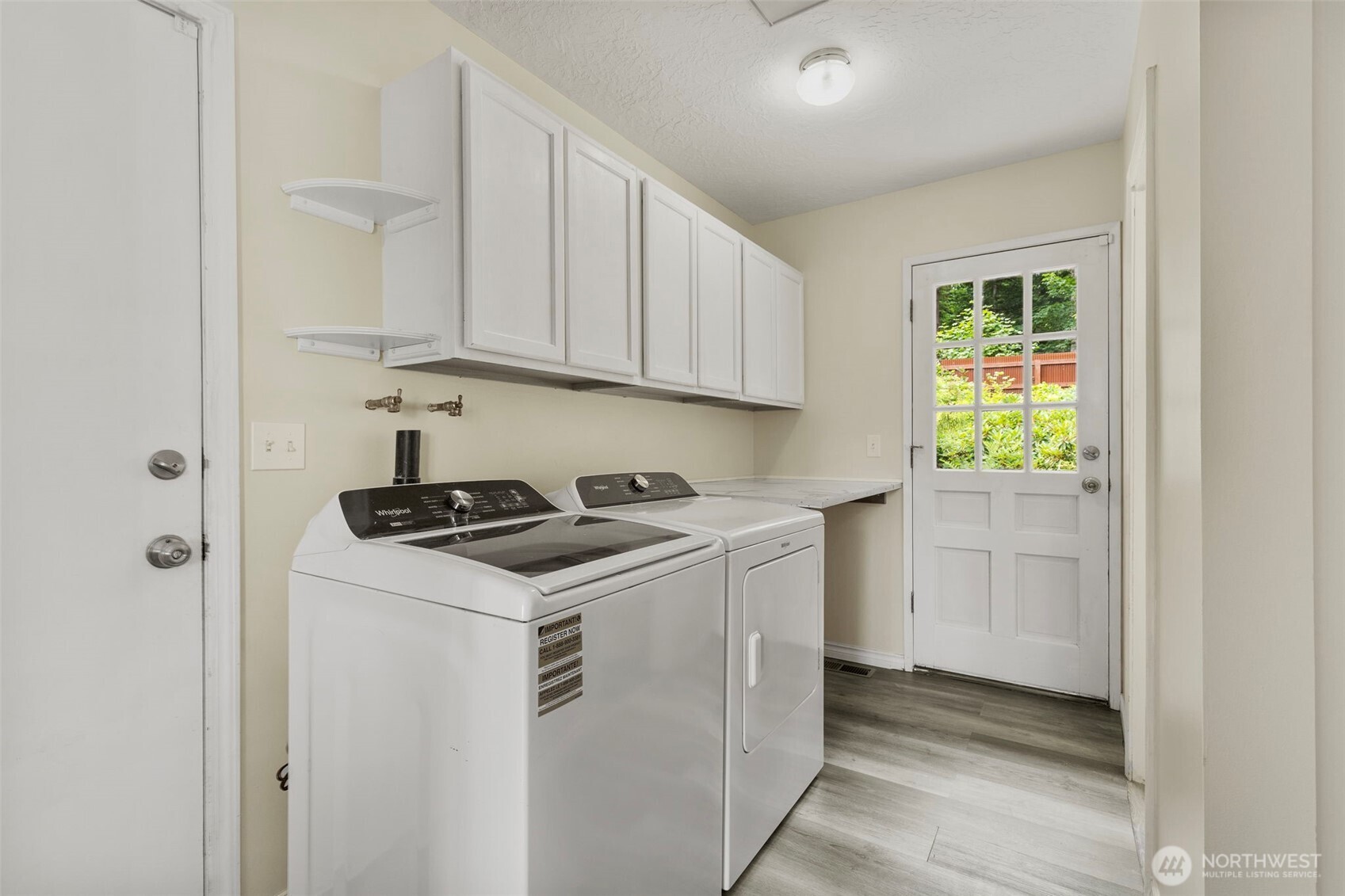 property viewer photo 17