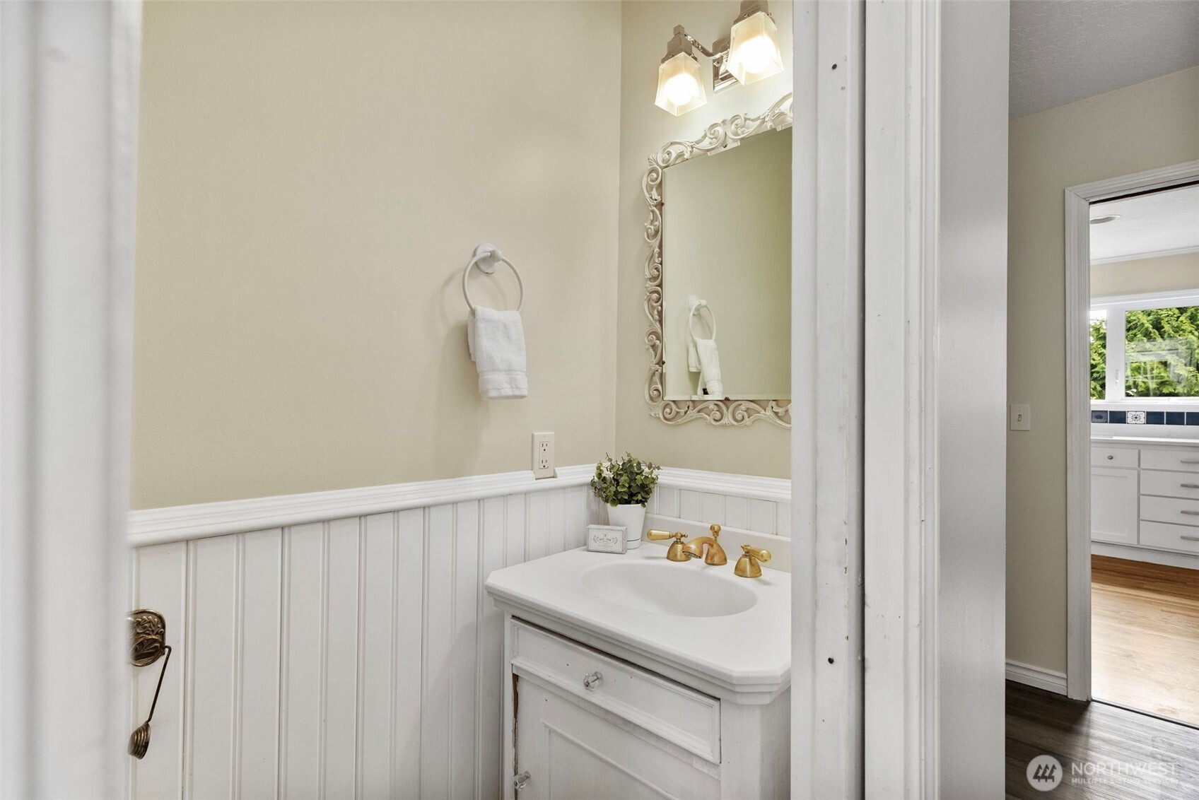 property viewer photo 18