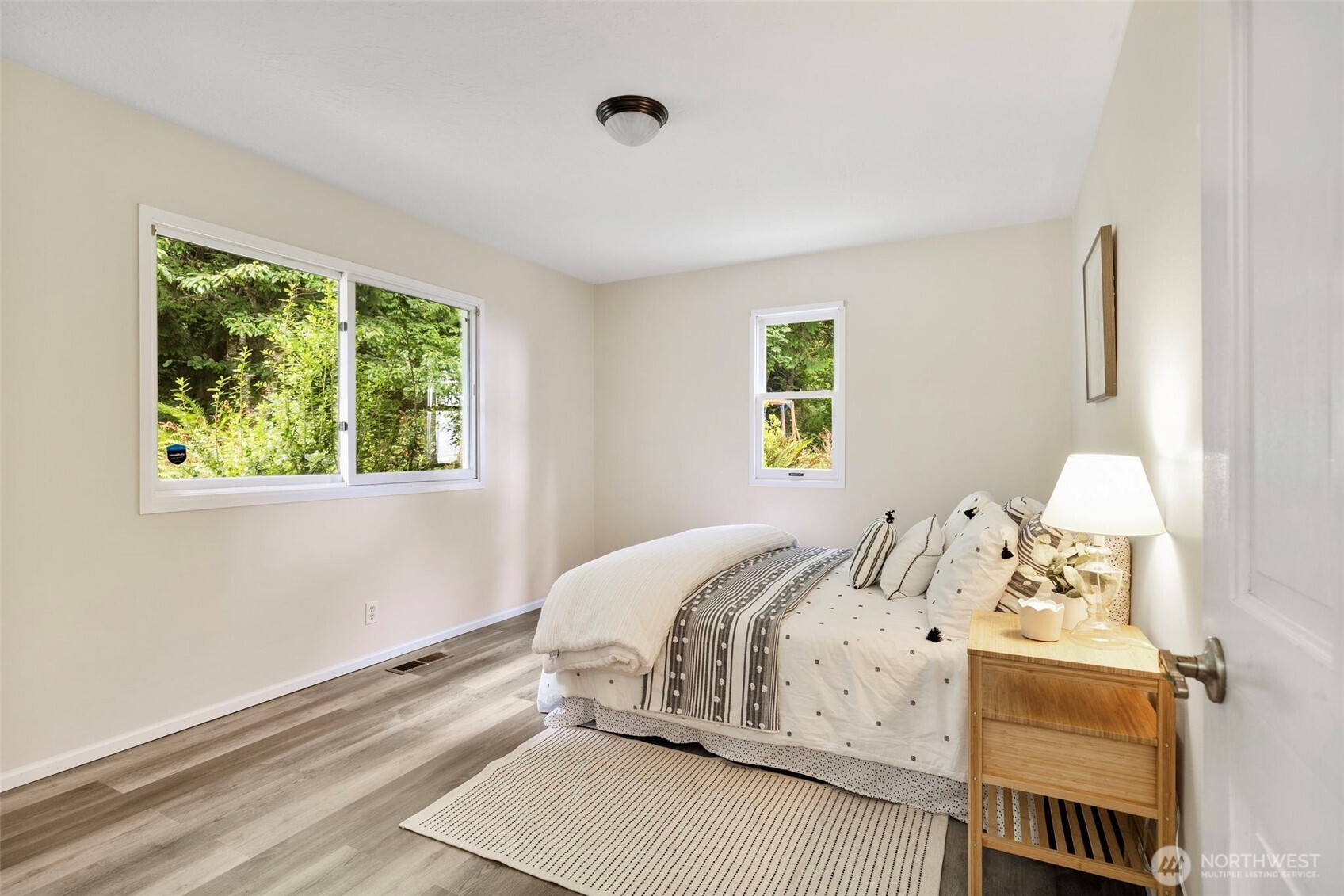 property viewer photo 19