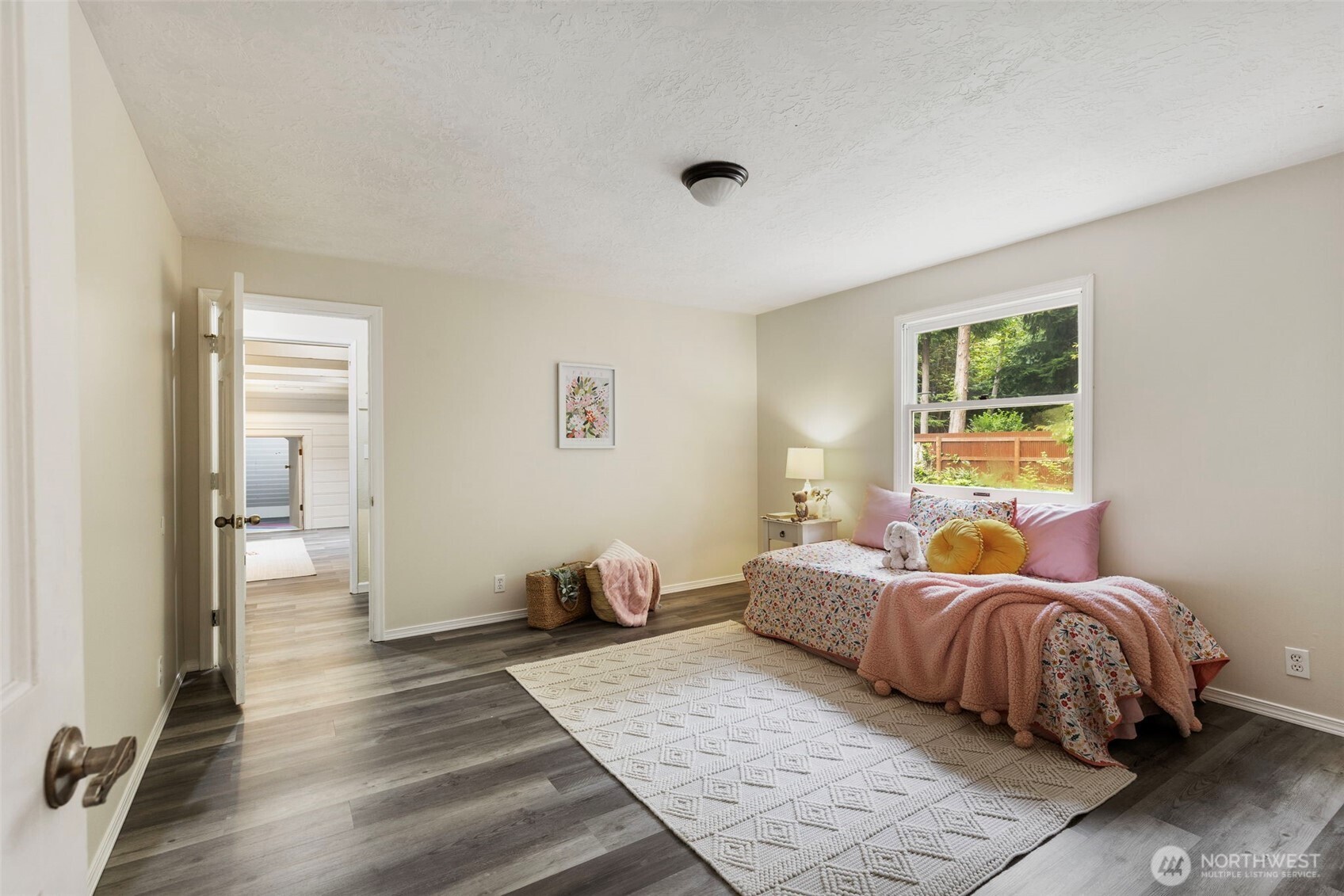 property viewer photo 27