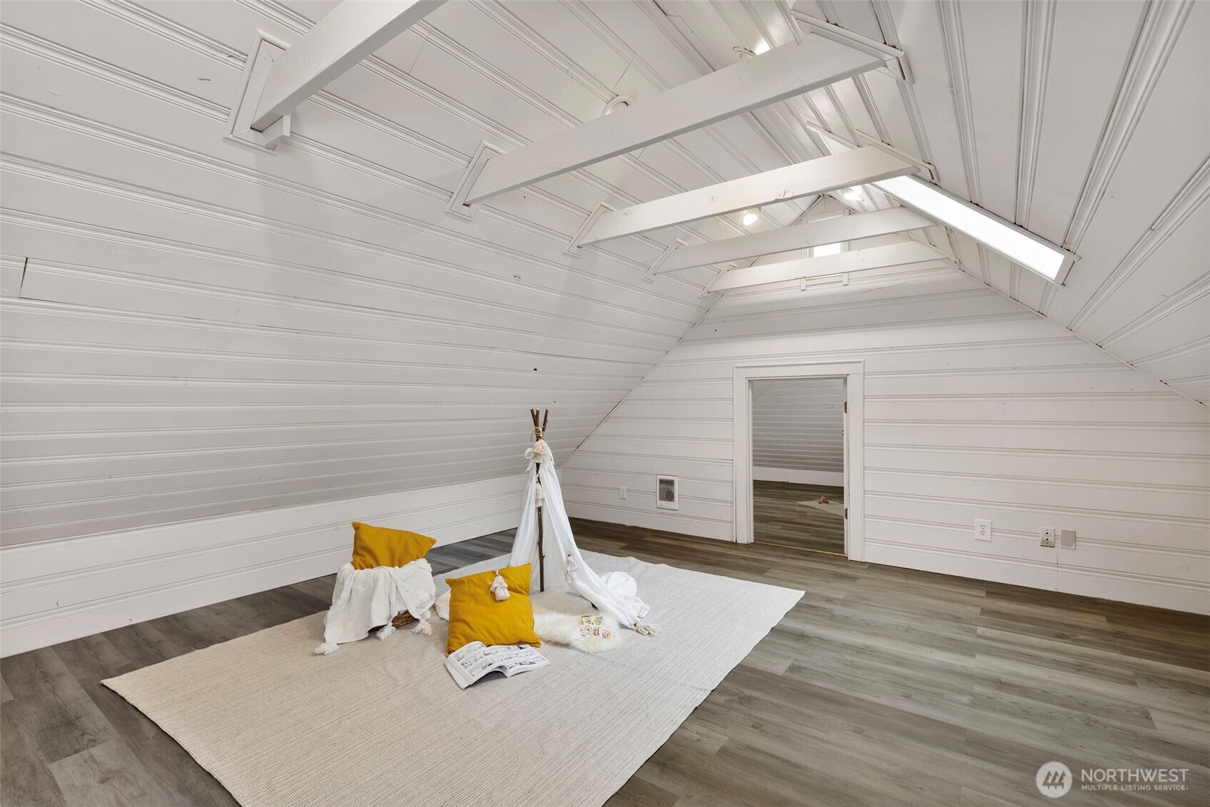 property viewer photo 31