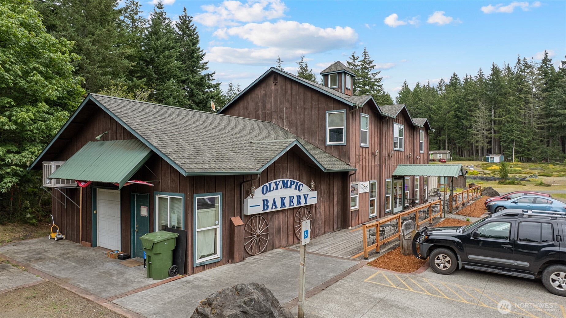 main property photo 17