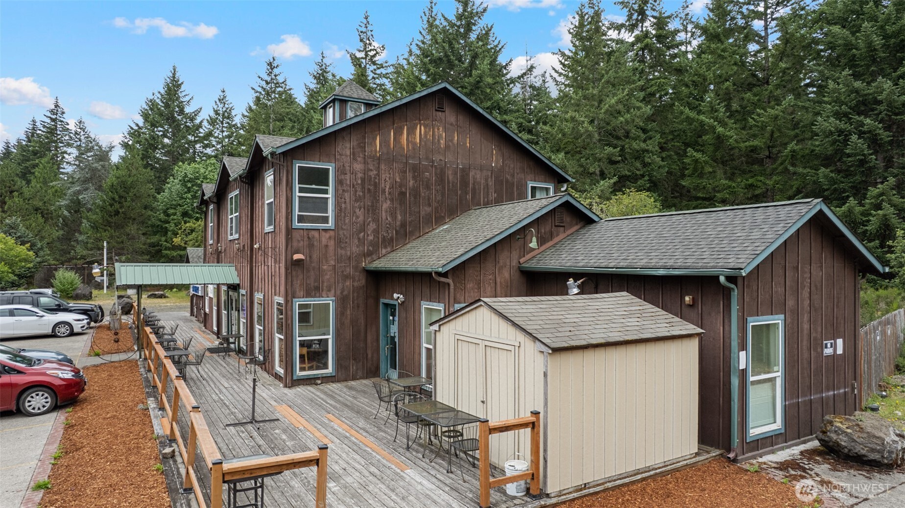 main property photo 9
