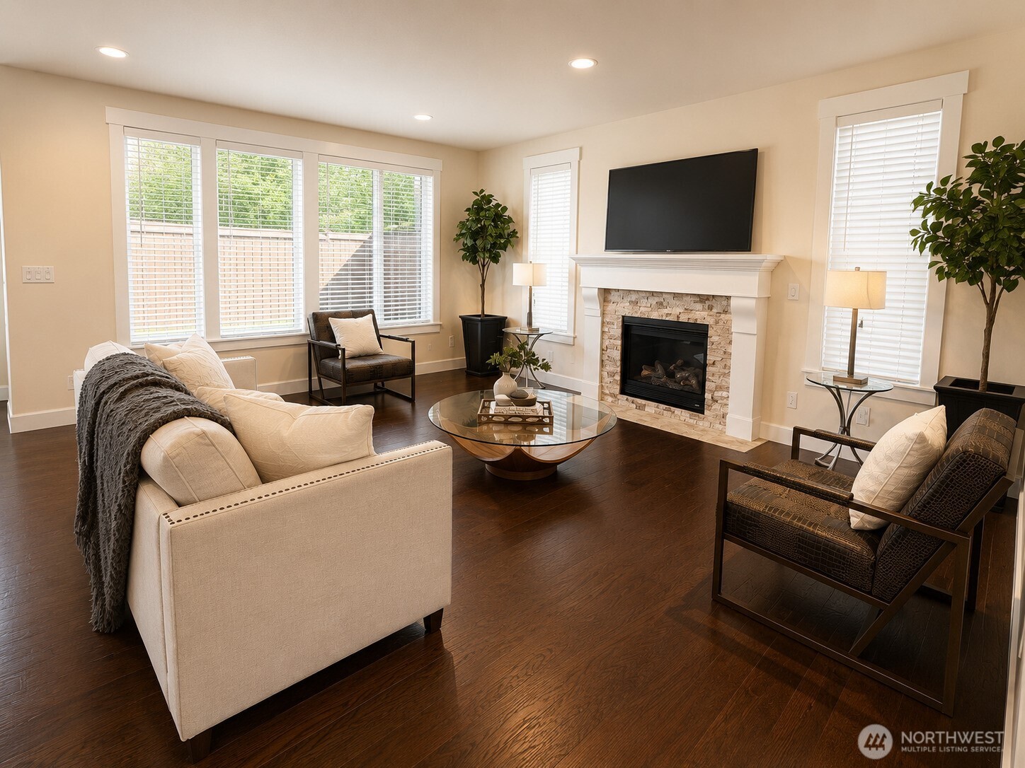 property viewer photo 2