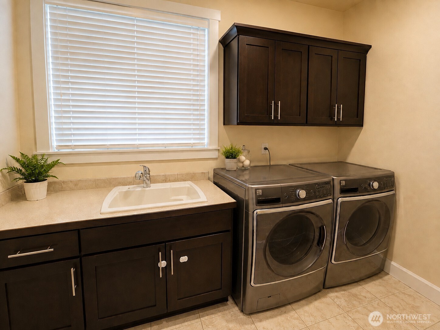 property viewer photo 22