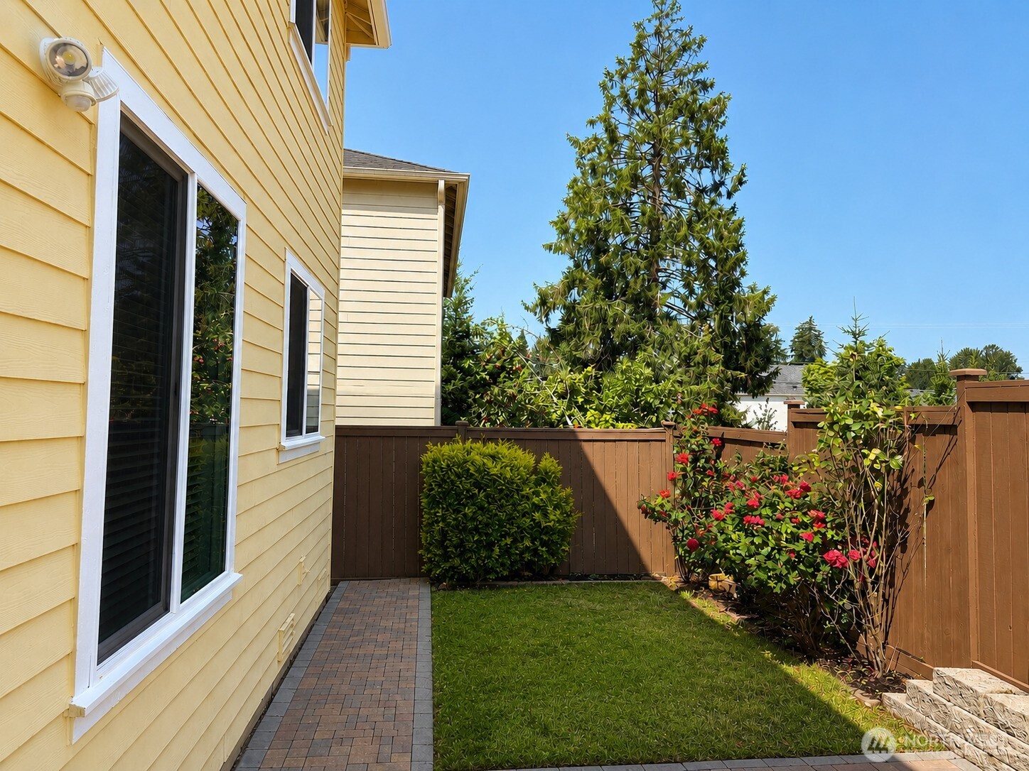 property viewer photo 23