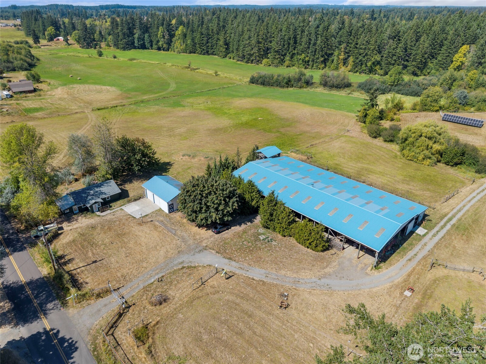 main property photo 31