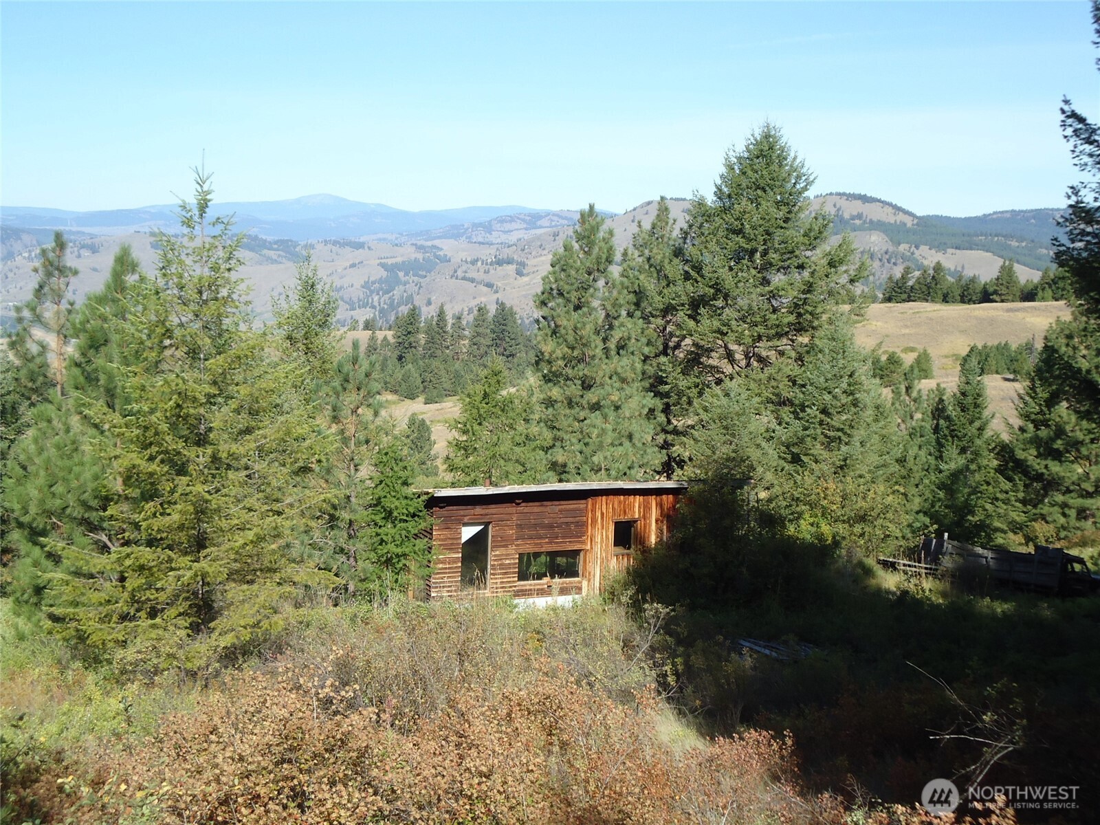 main property photo 8