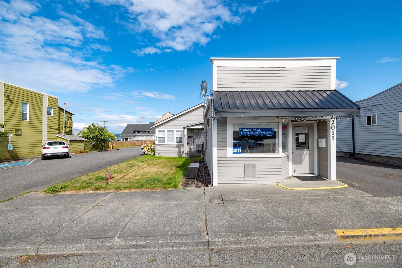 main property photo 5