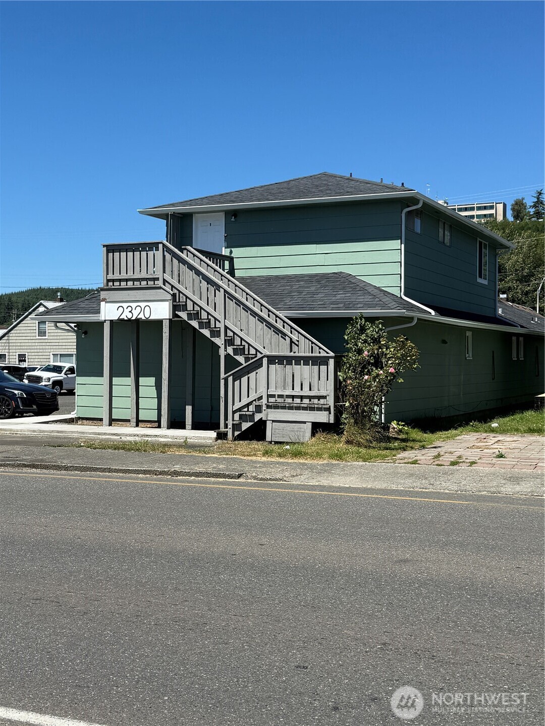main property photo 2