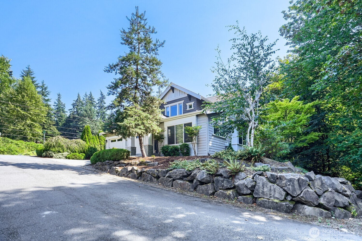 property viewer photo 1