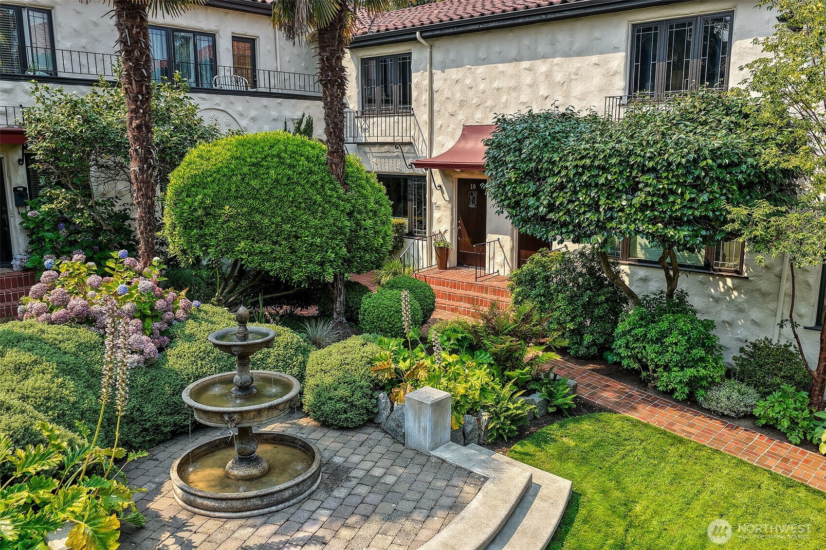 property viewer photo 1