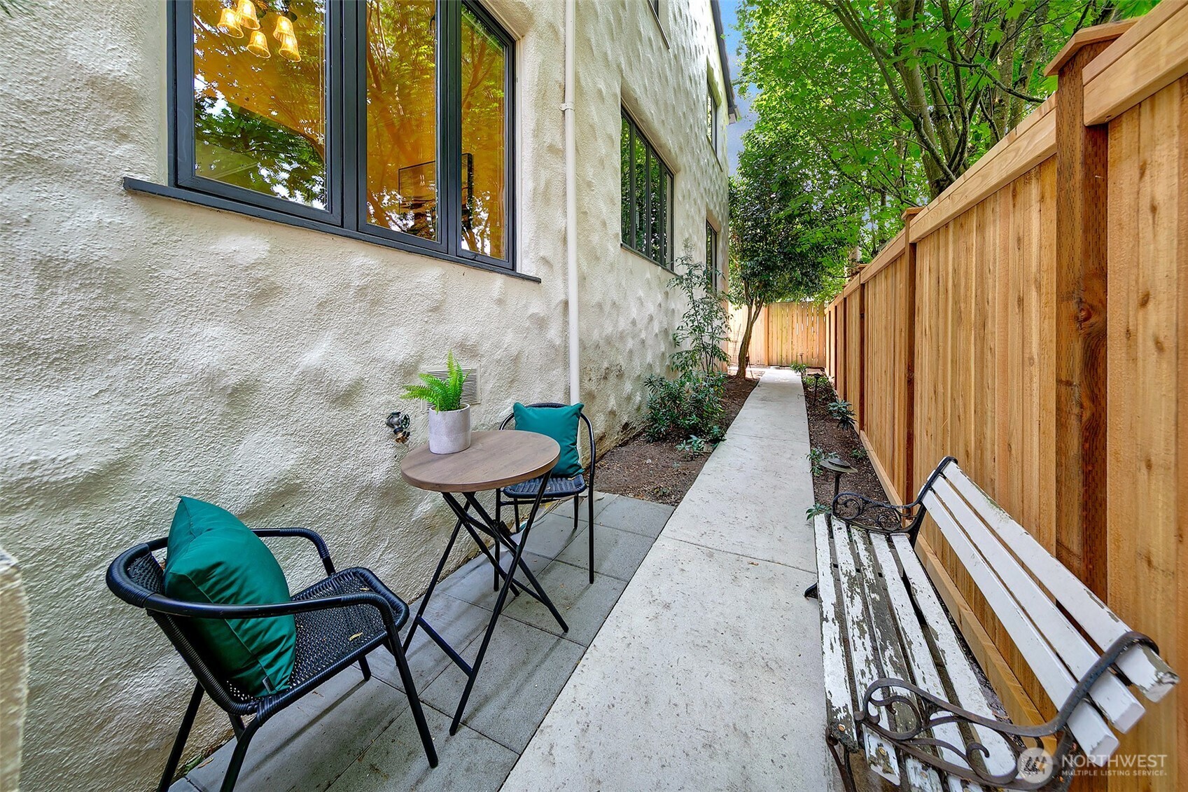 property viewer photo 10