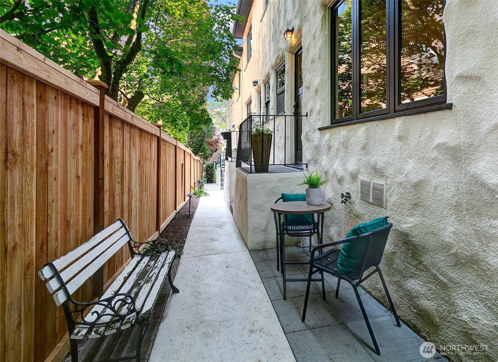 property viewer photo 11