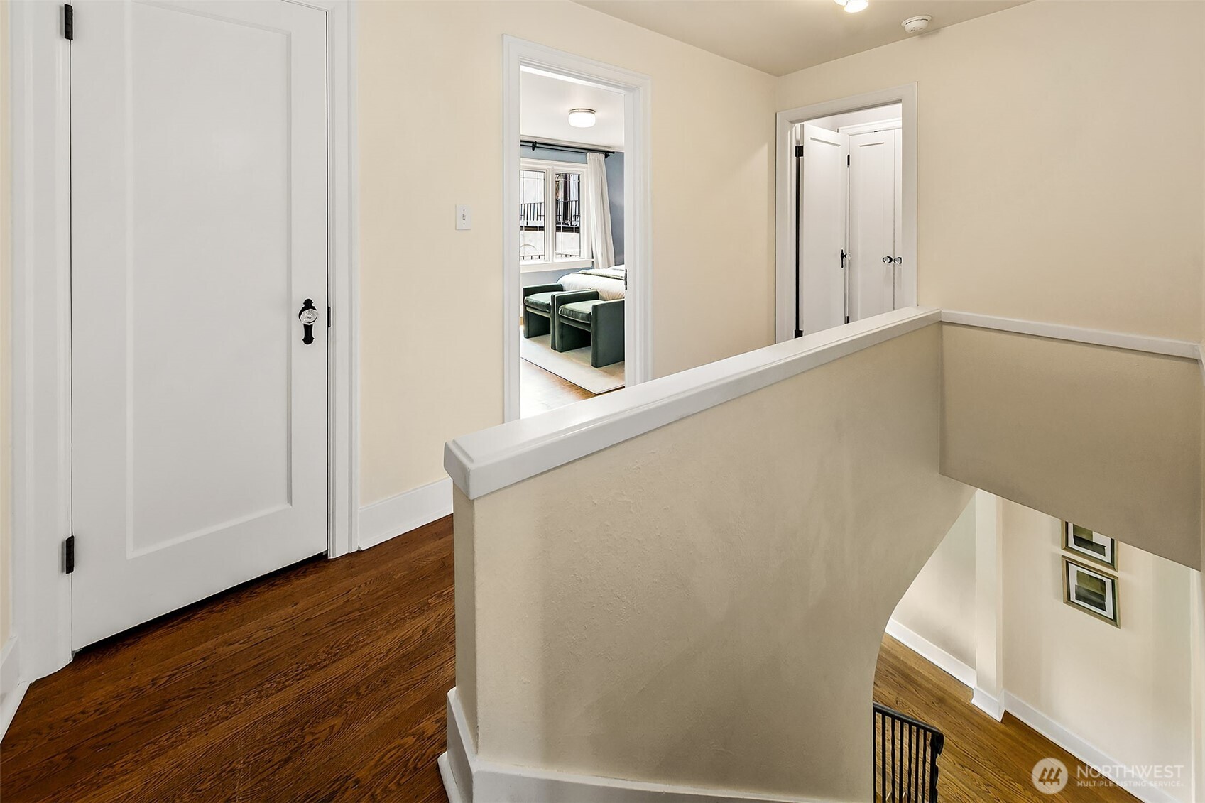 property viewer photo 15