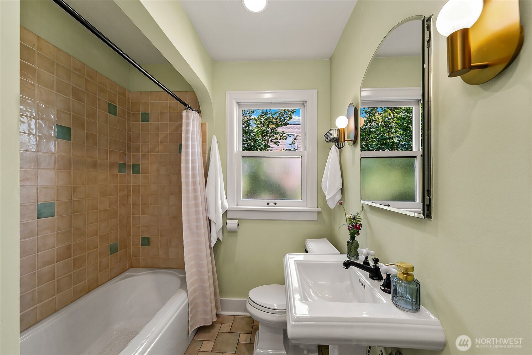 property viewer photo 19