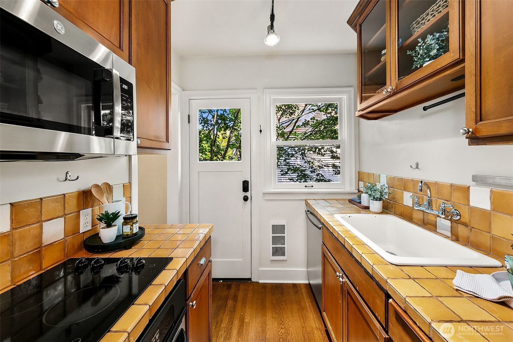 property viewer photo 8