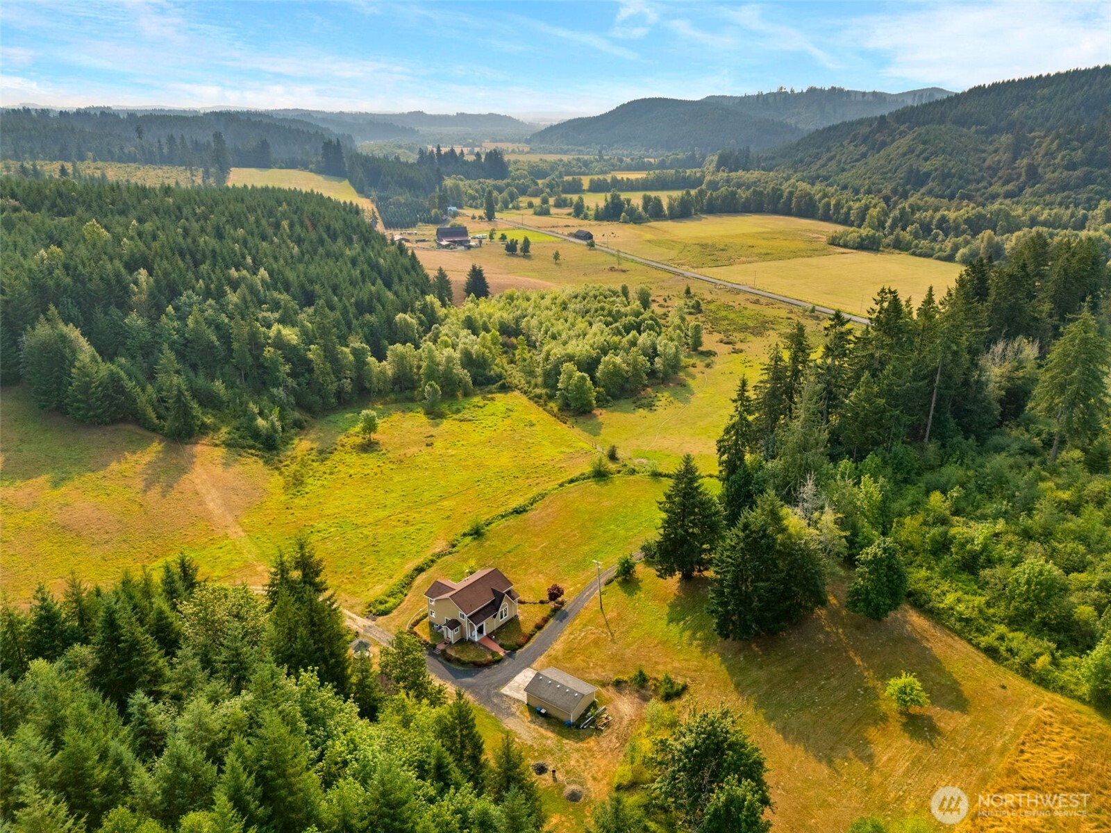 main property photo 10