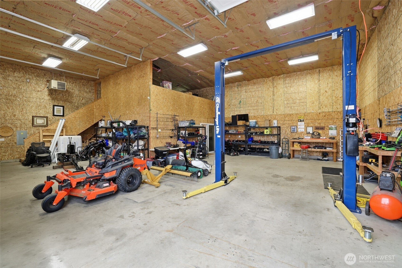 main property photo 23