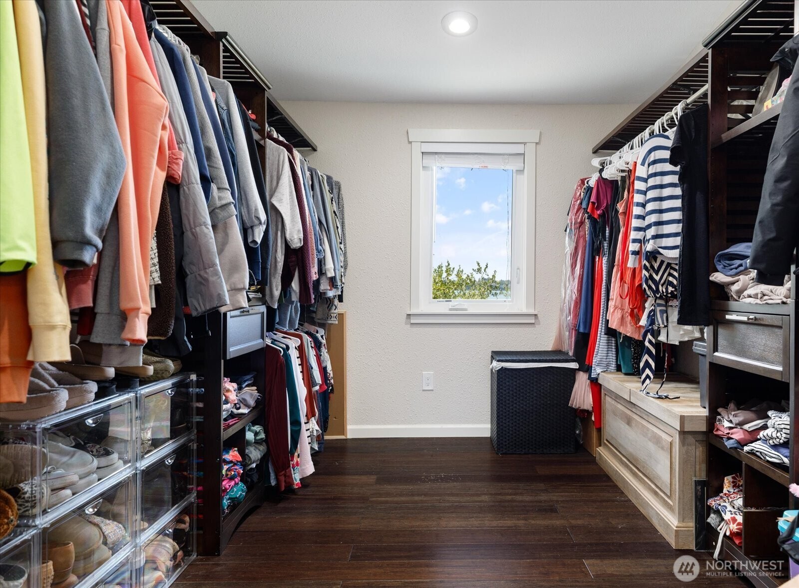 property viewer photo 16