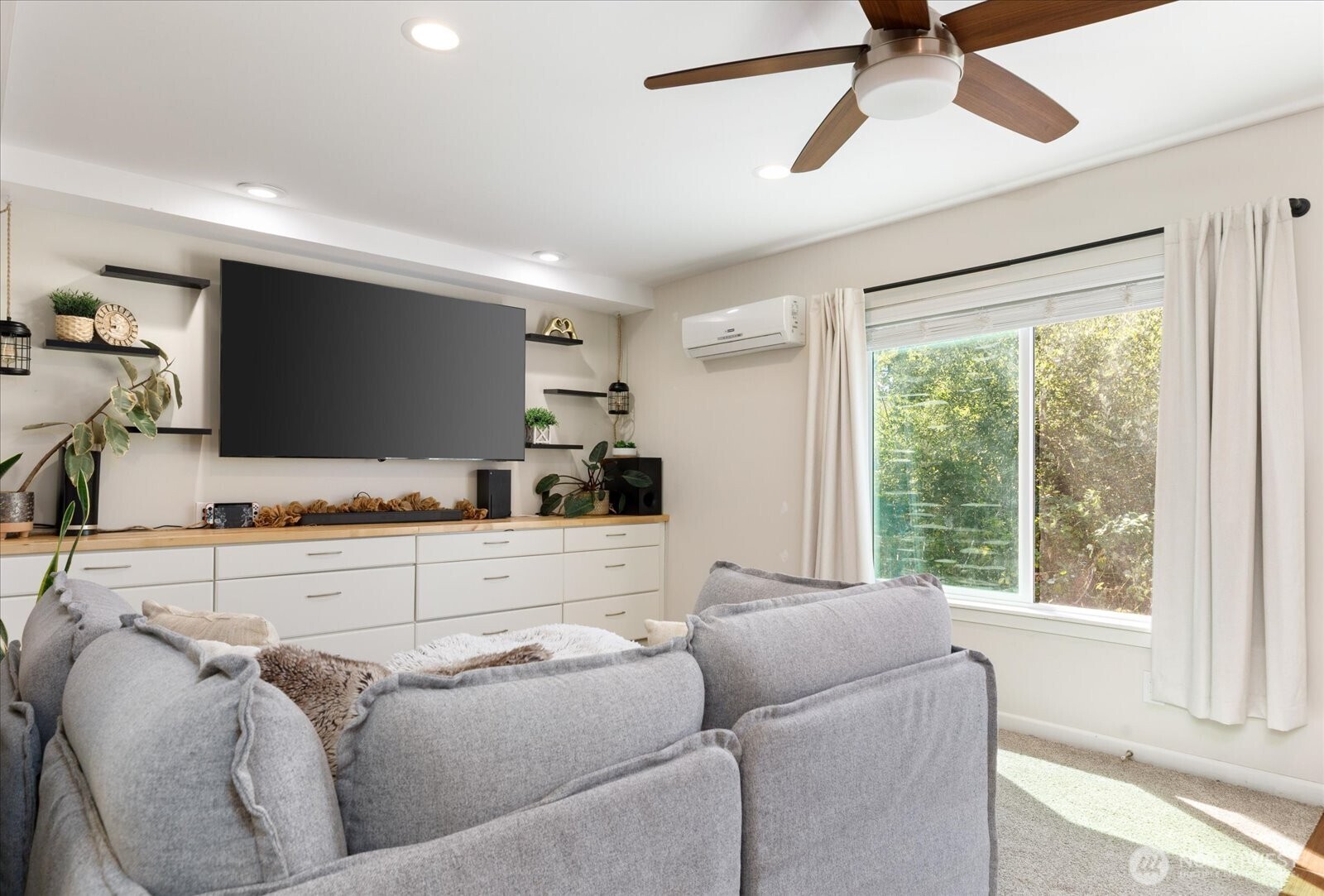 property viewer photo 19