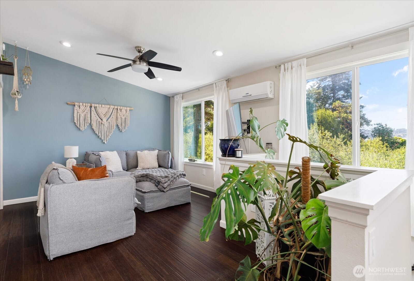 property viewer photo 2