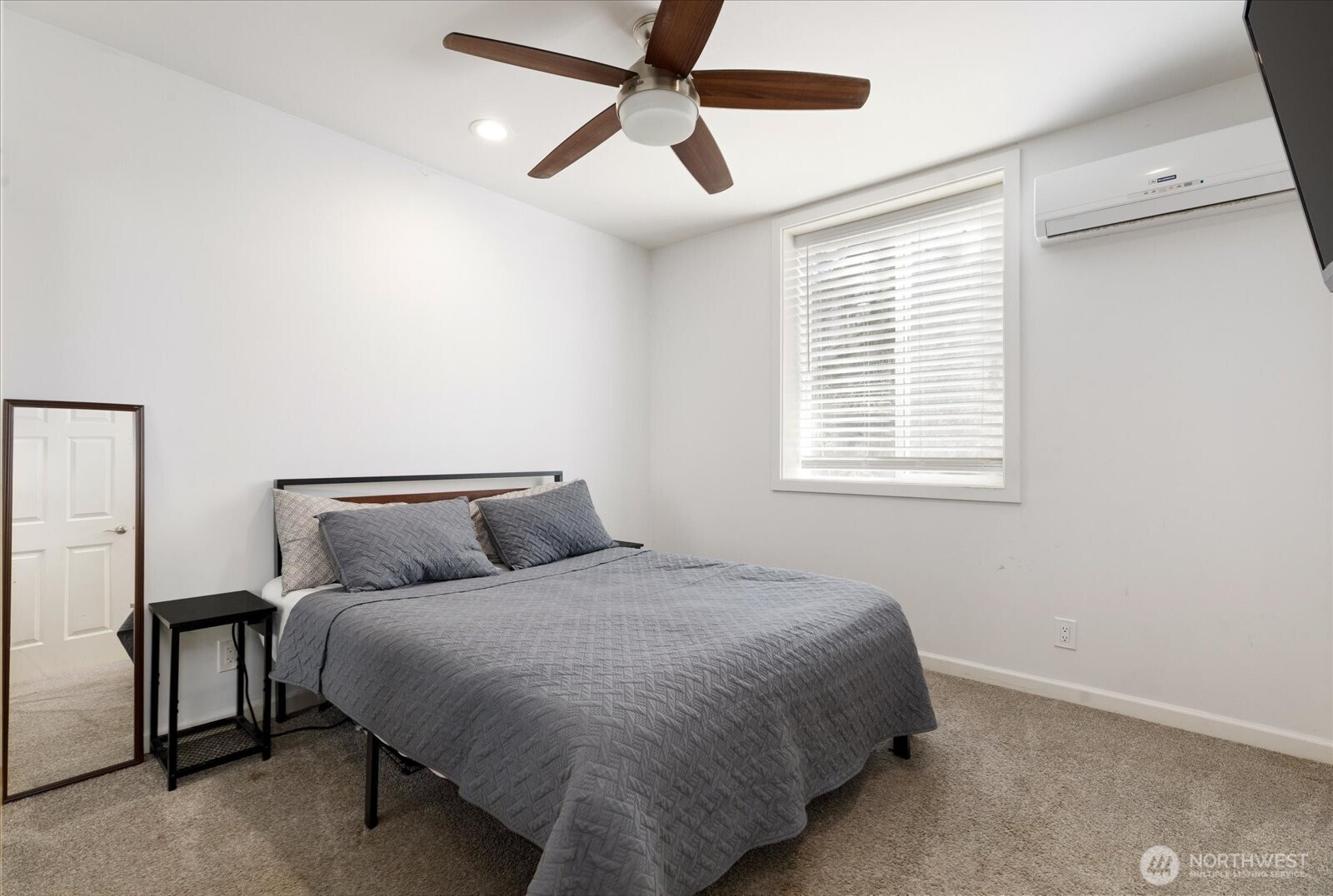 property viewer photo 20