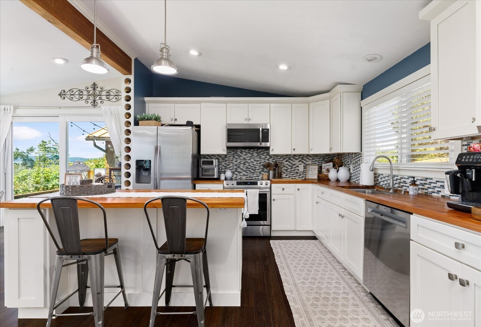 property viewer photo 6