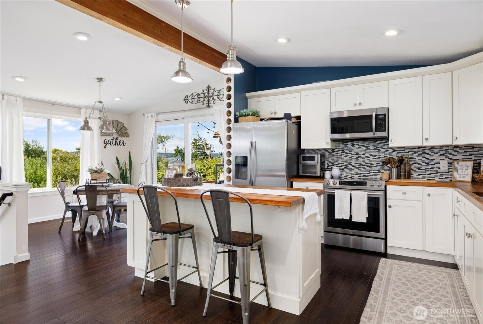 property viewer photo 7