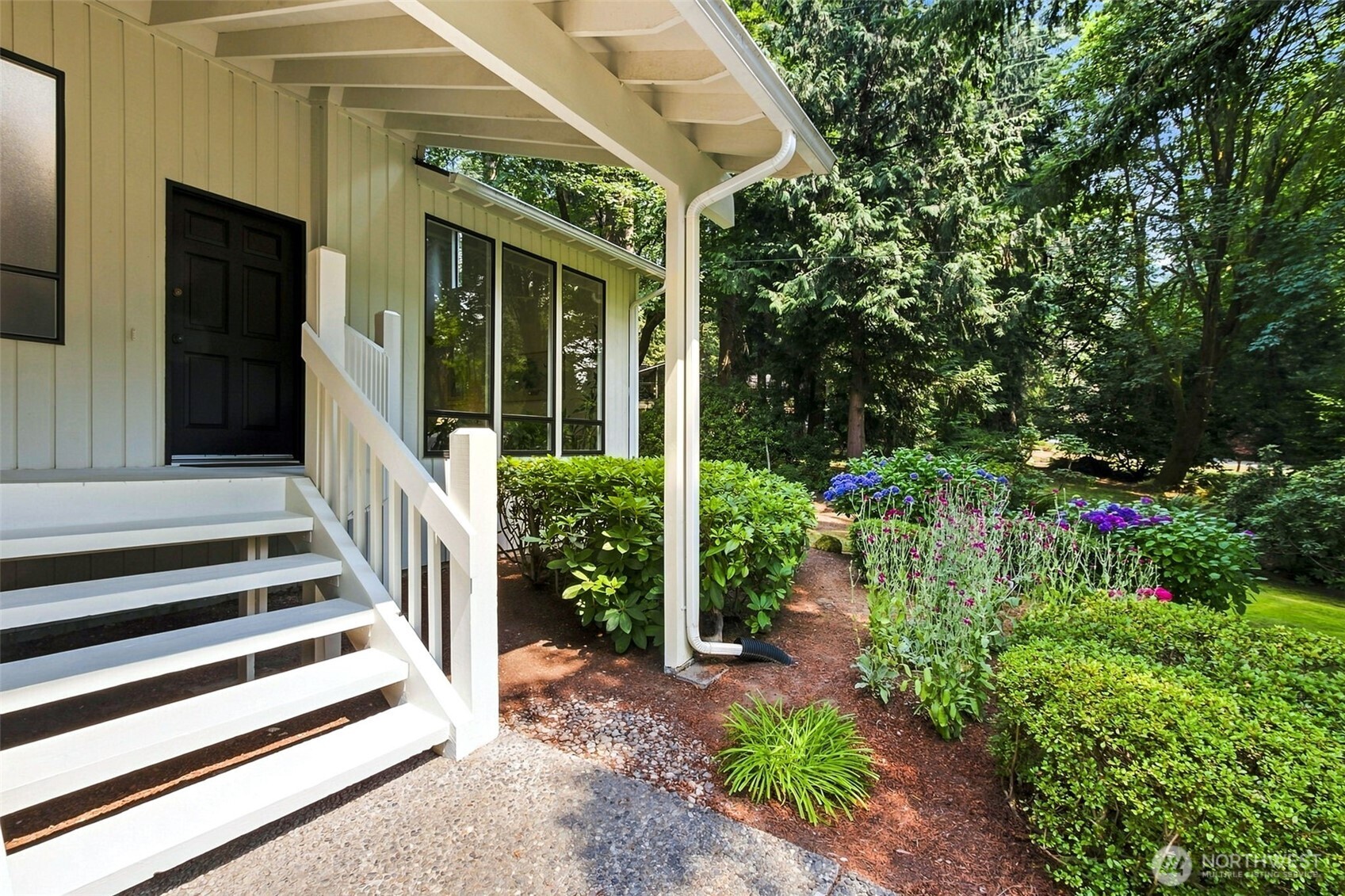 property viewer photo 1