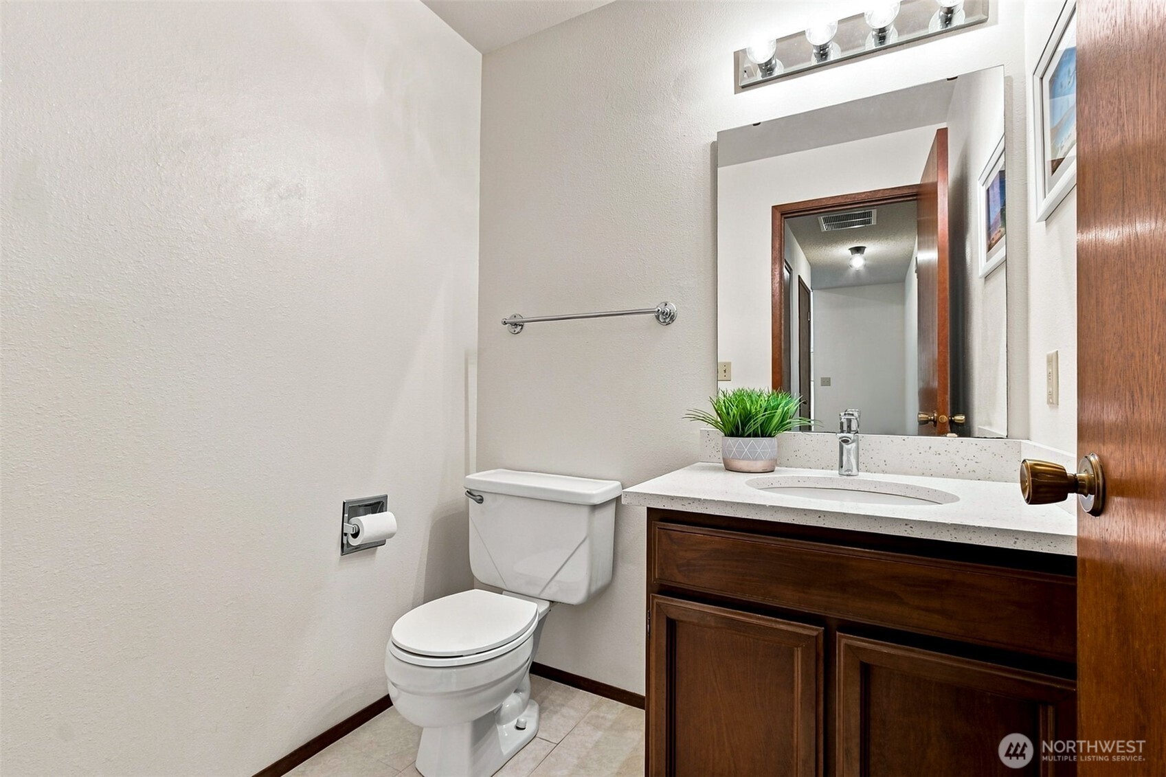 property viewer photo 15