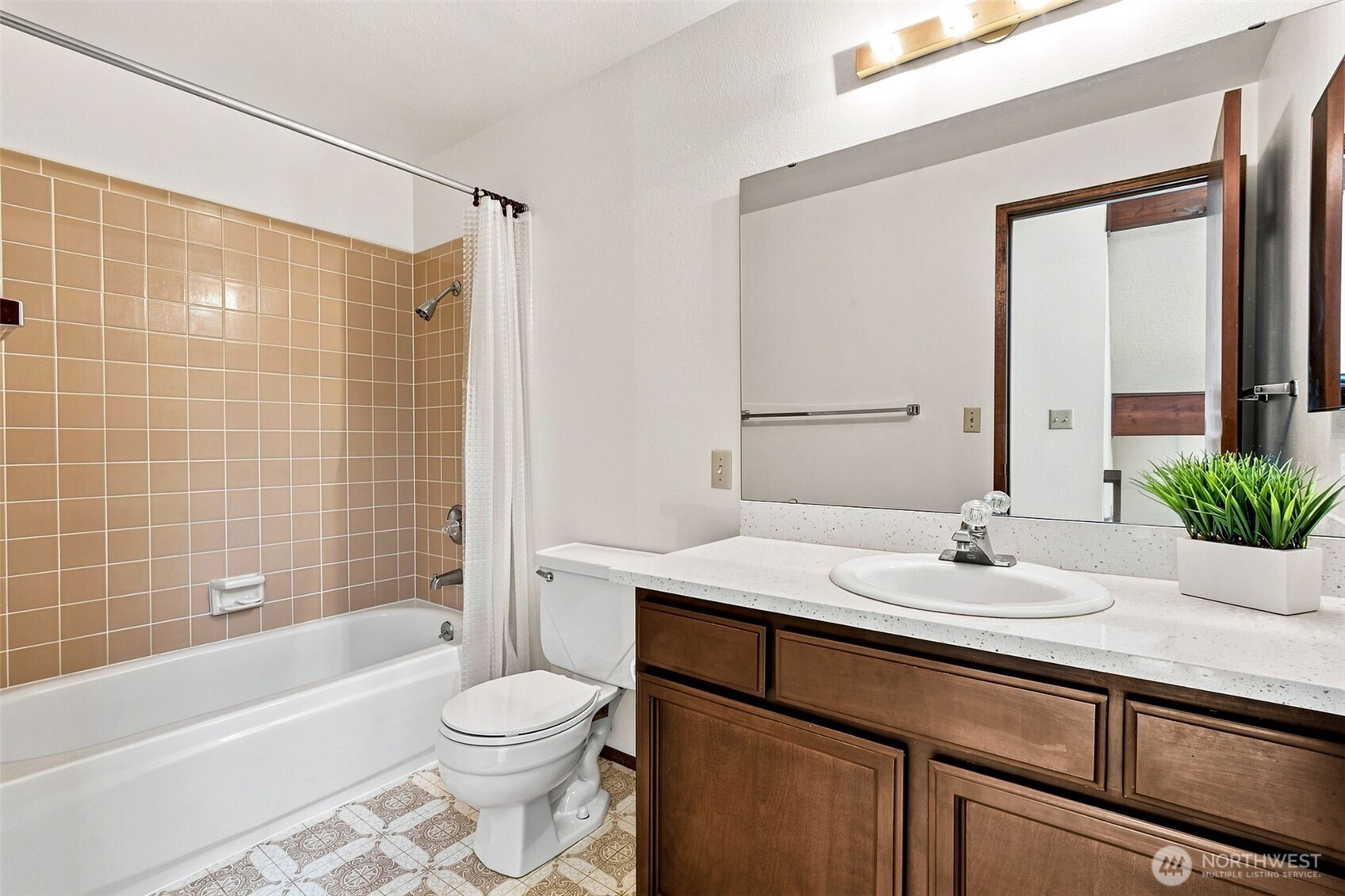 property viewer photo 25