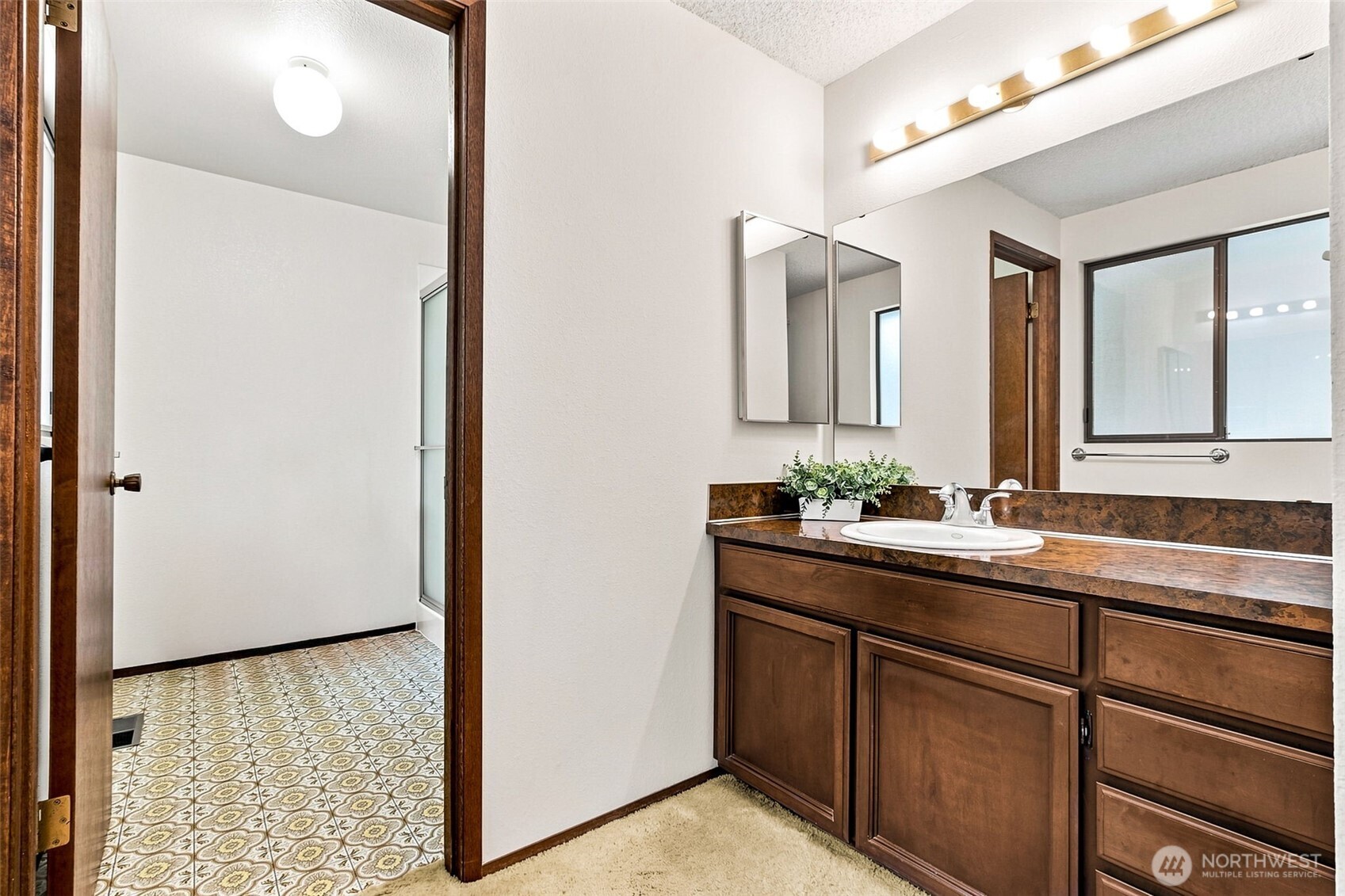 property viewer photo 28