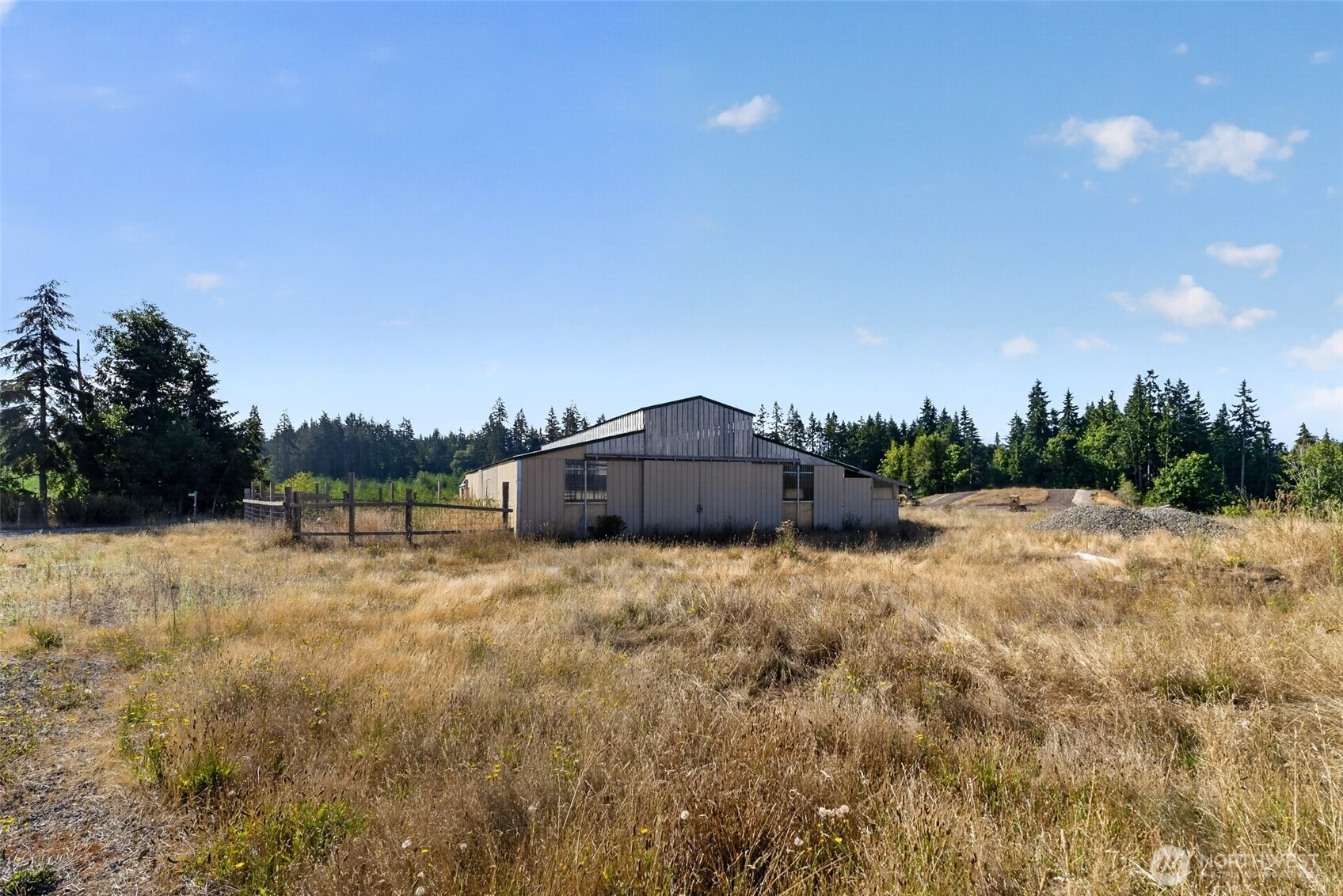 main property photo 18