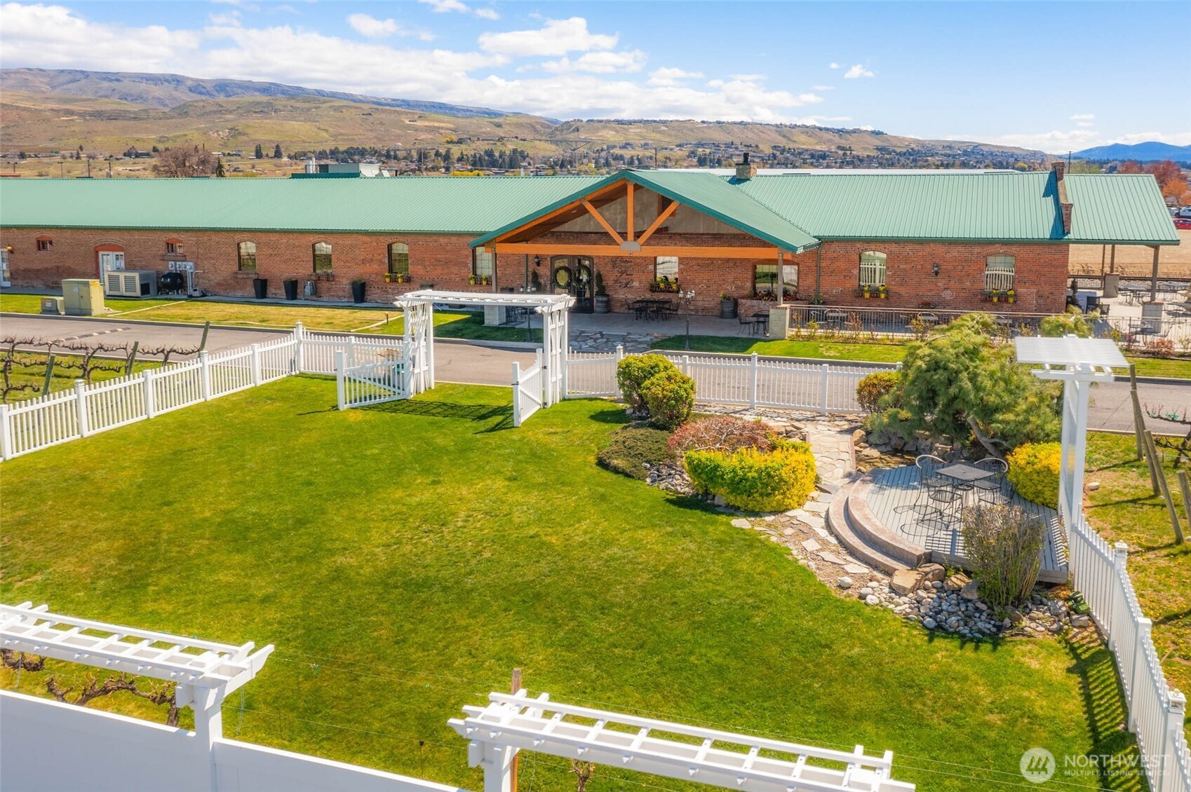 main property photo 31