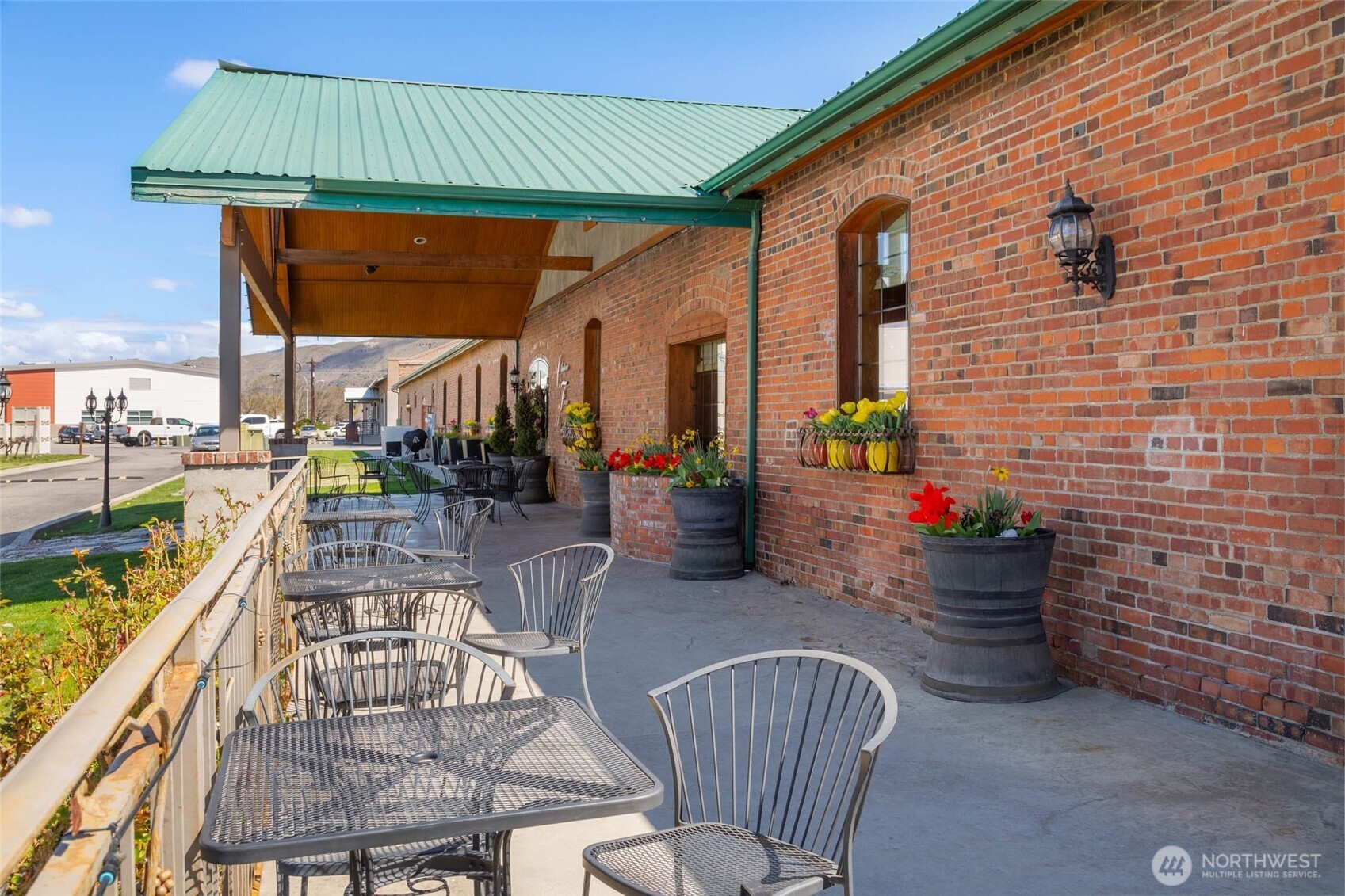 main property photo 8