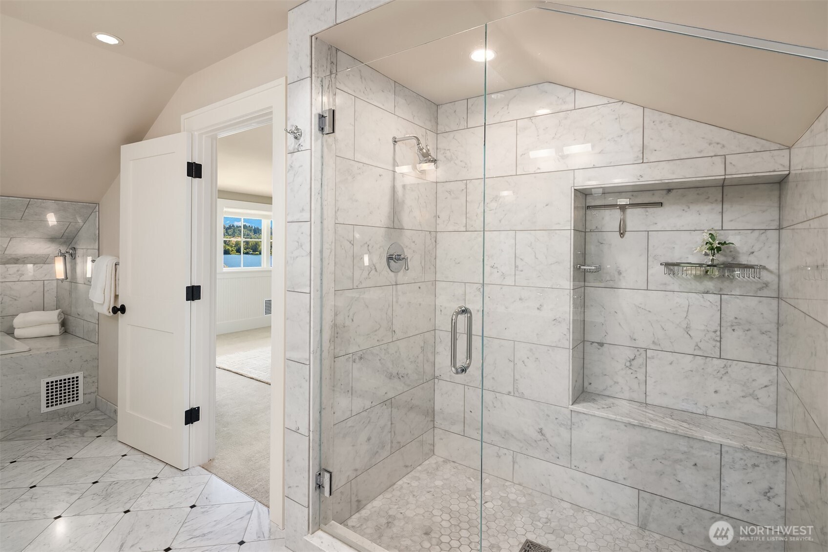 property viewer photo 22