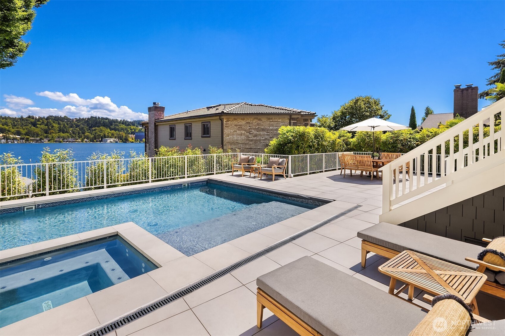 property viewer photo 33