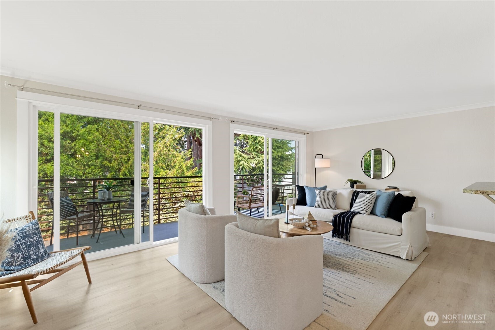 property viewer photo 1