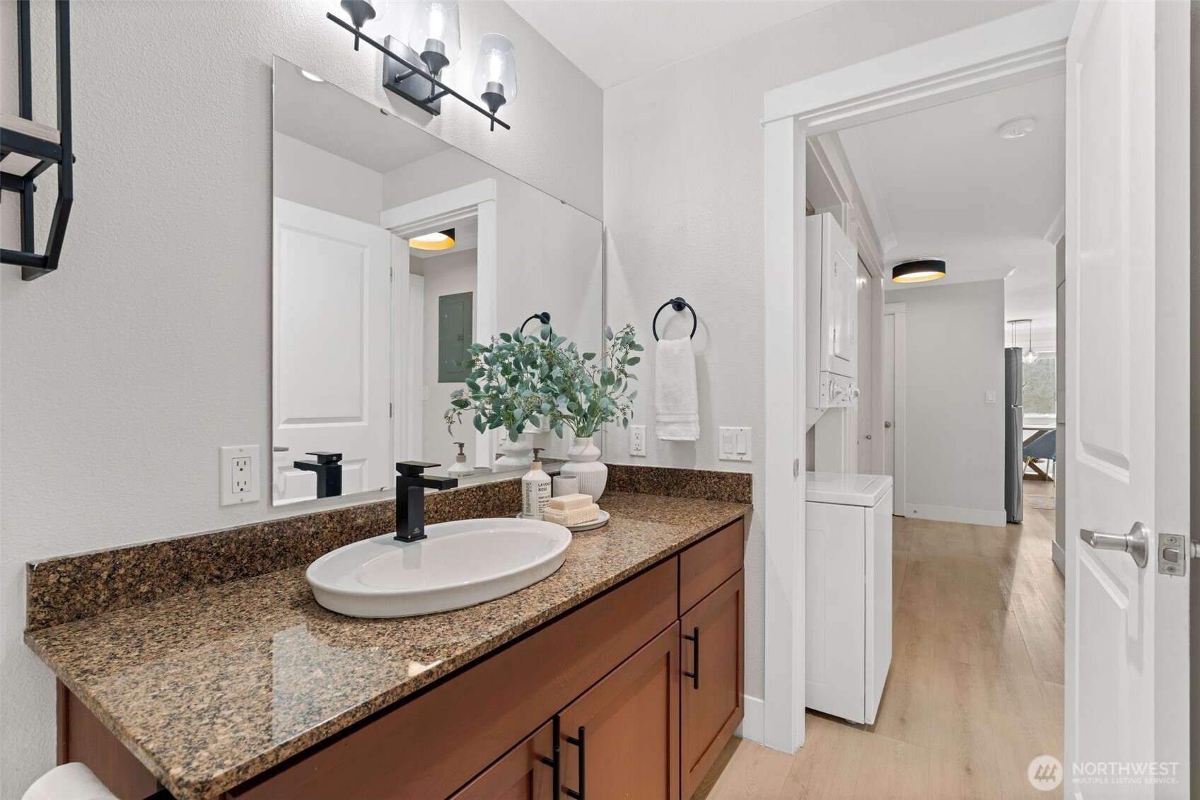 property viewer photo 19