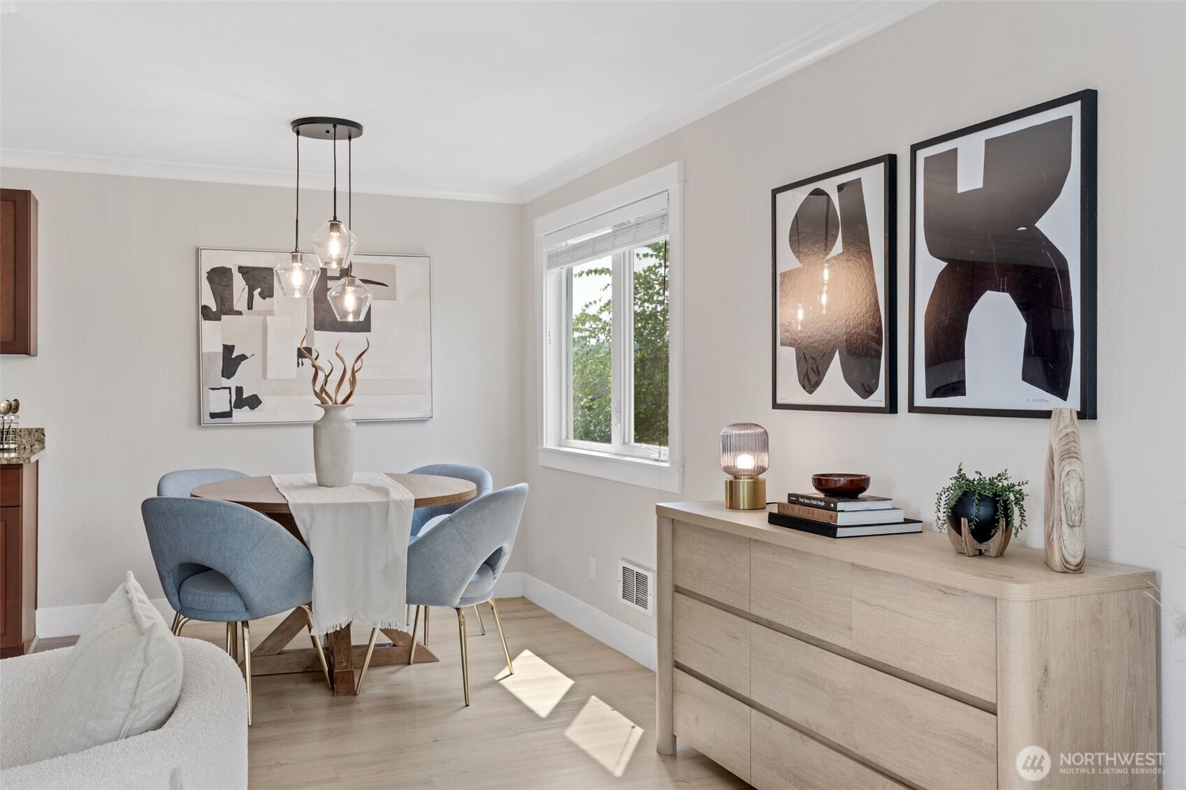 property viewer photo 5
