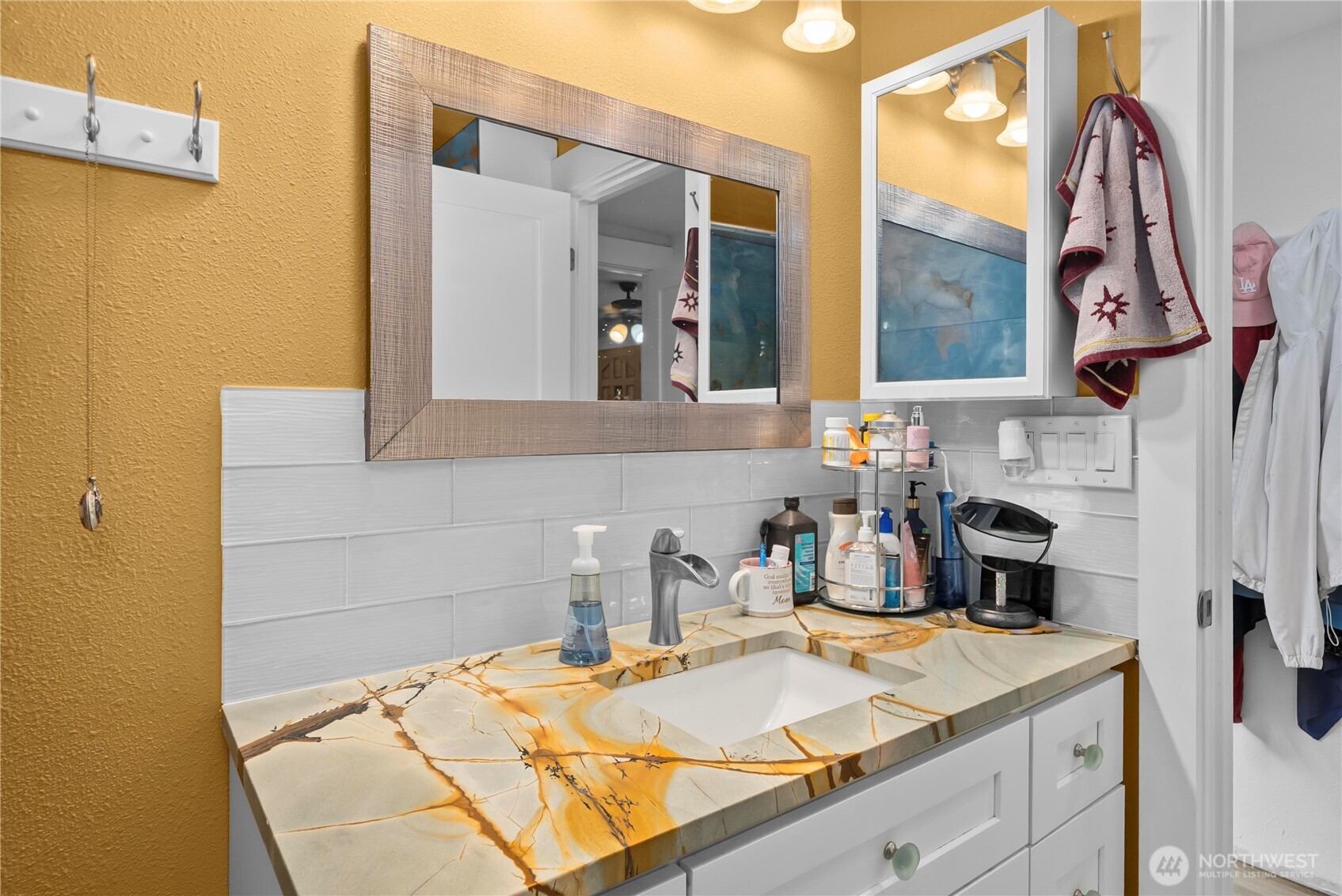 property viewer photo 18