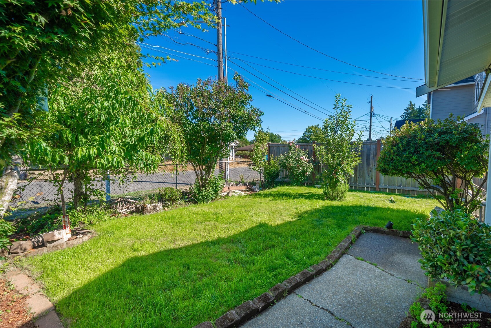 property viewer photo 2