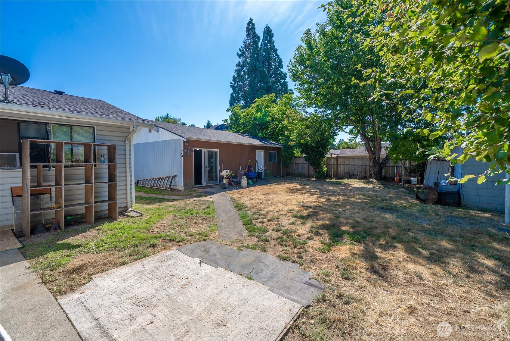 property viewer photo 26