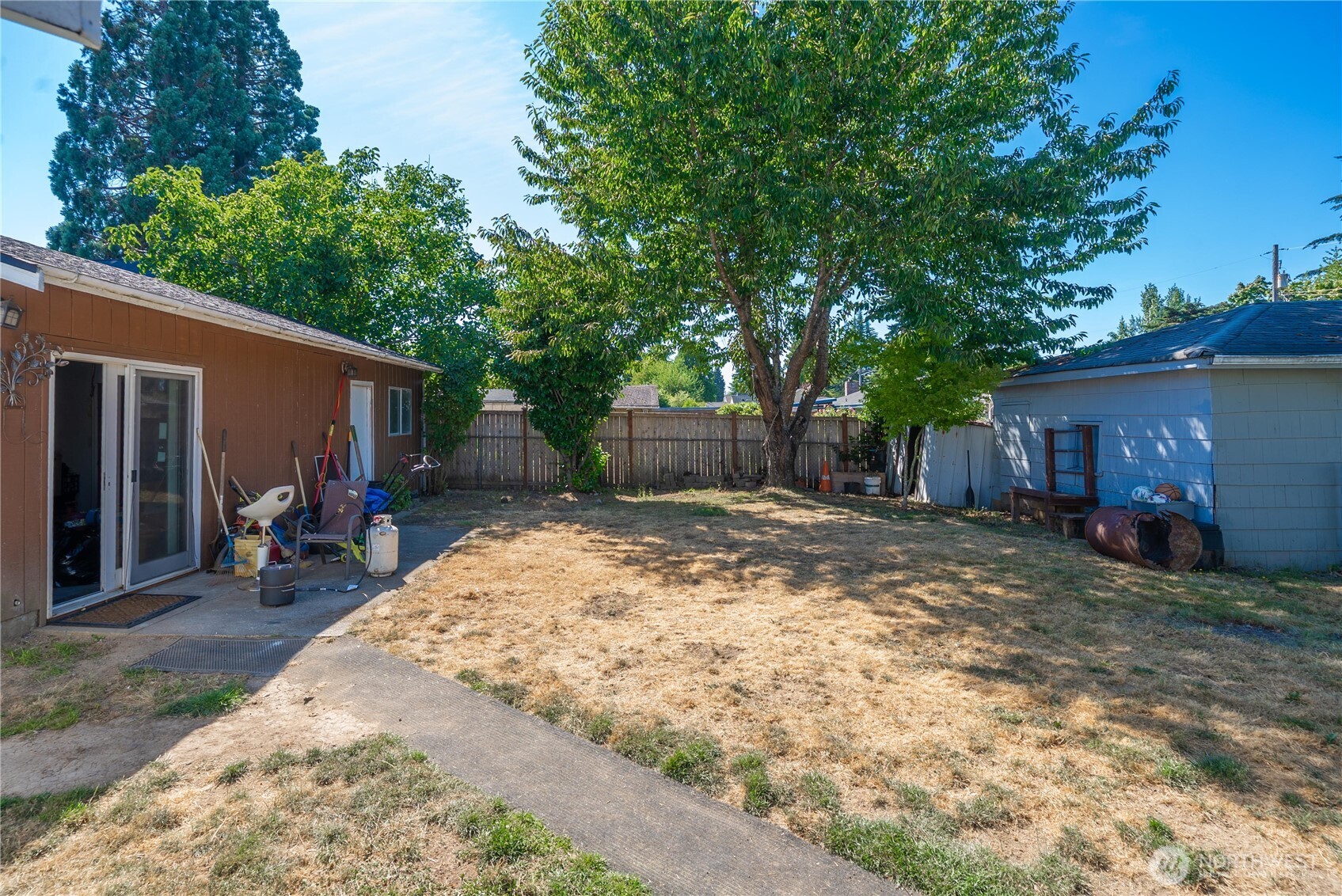 property viewer photo 32