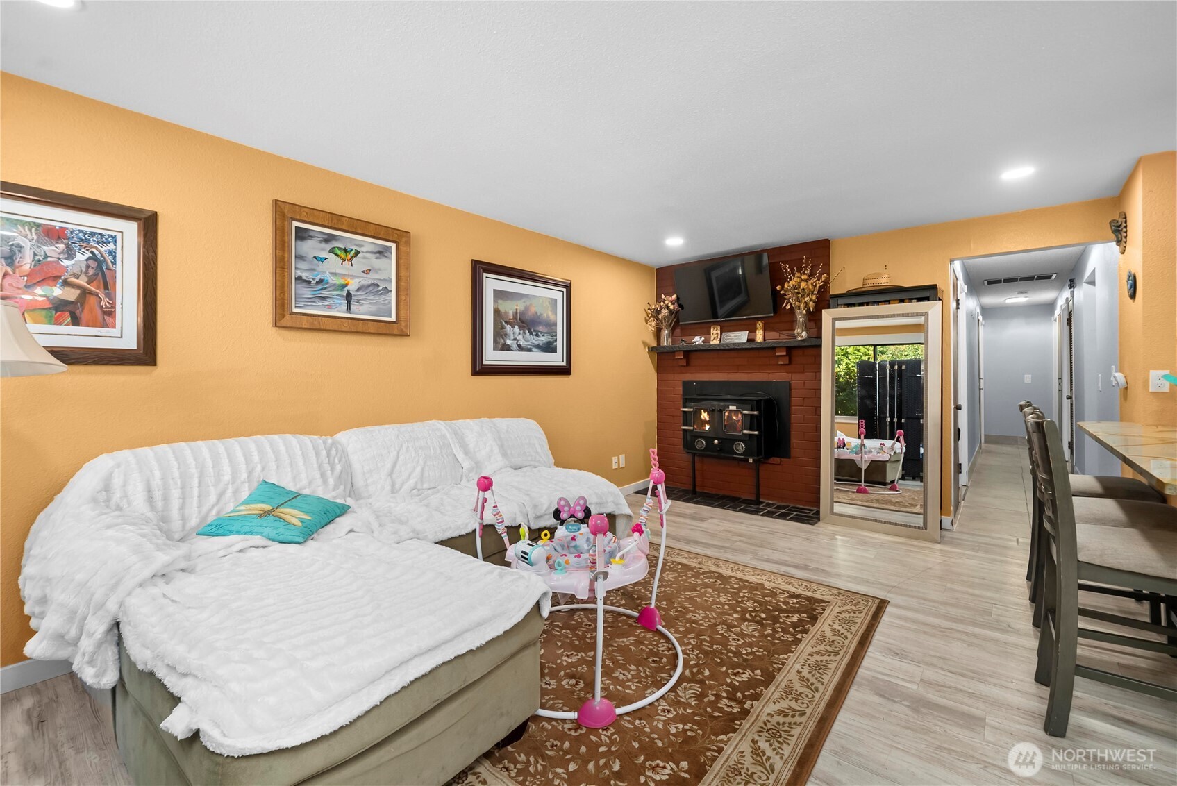 property viewer photo 7